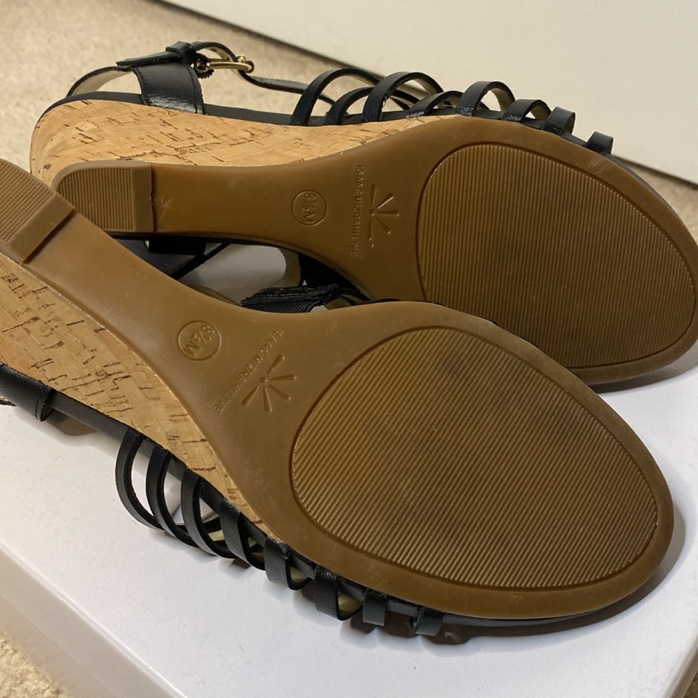 Isaac Mizrahi Wedged Leather Sandals - Picture 5 of 8
